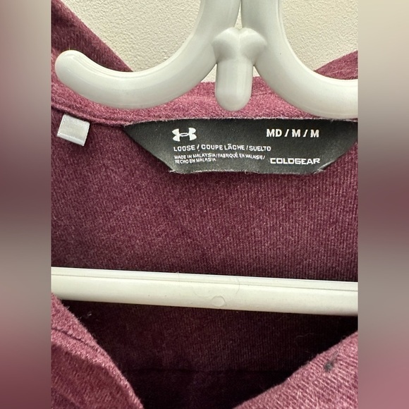 Under Armour Cold Gear  Buttoned Down Shirt Size Medium - Picture 4 of 4